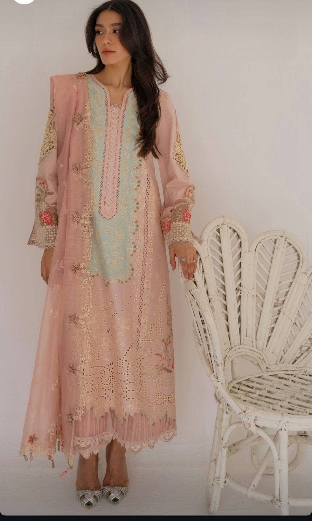 img_qalamkar_lawn_awwal_boutique