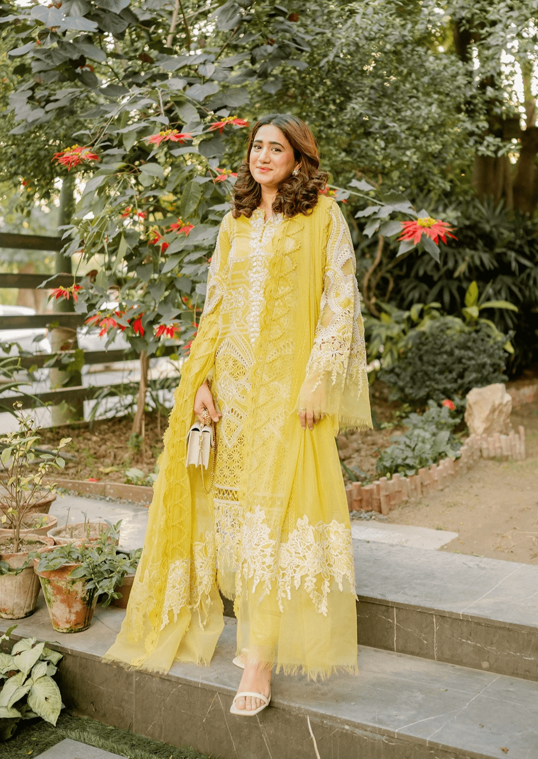 img_maria_b_lawn_awwal_boutique