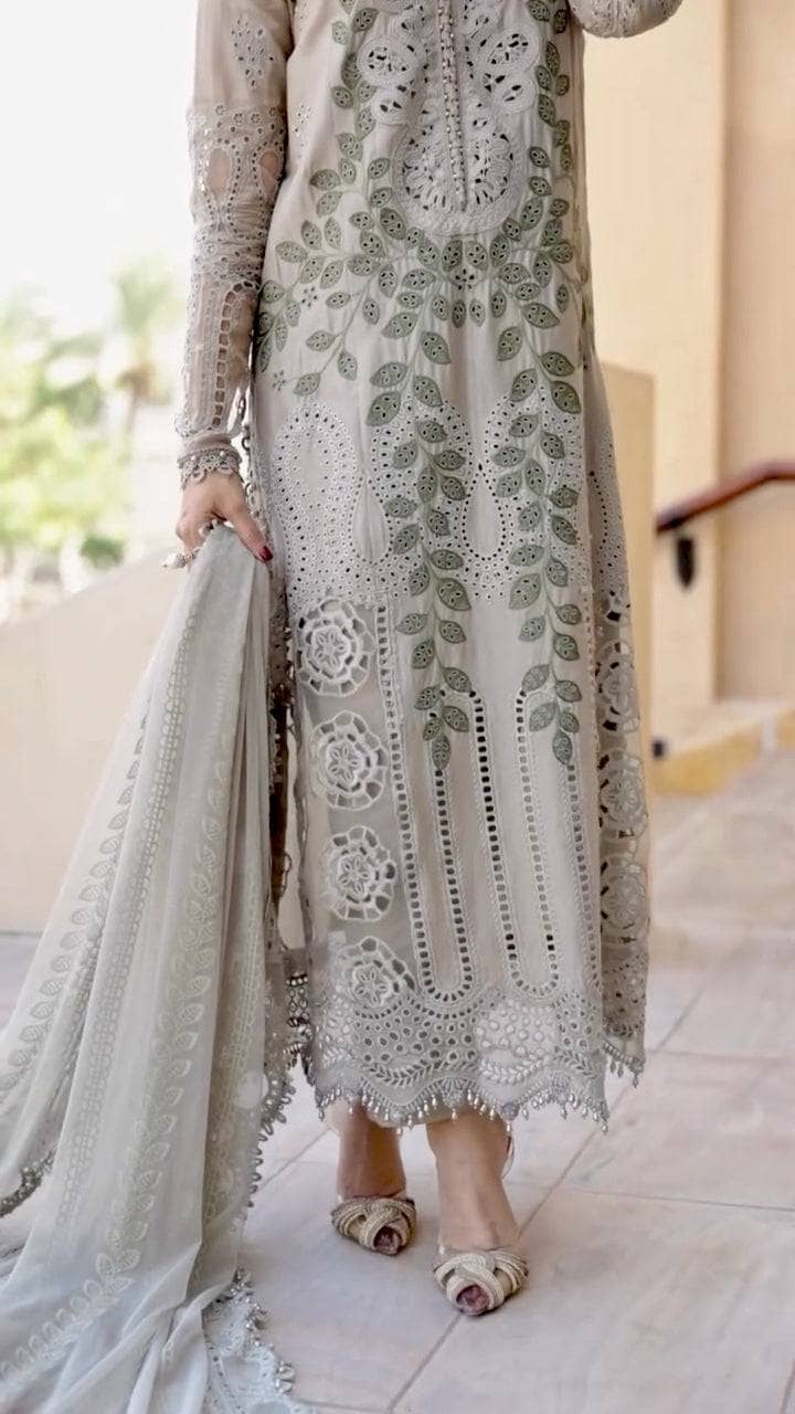 Spotted in Maria B Luxury Lawn 25/3A/Coffee