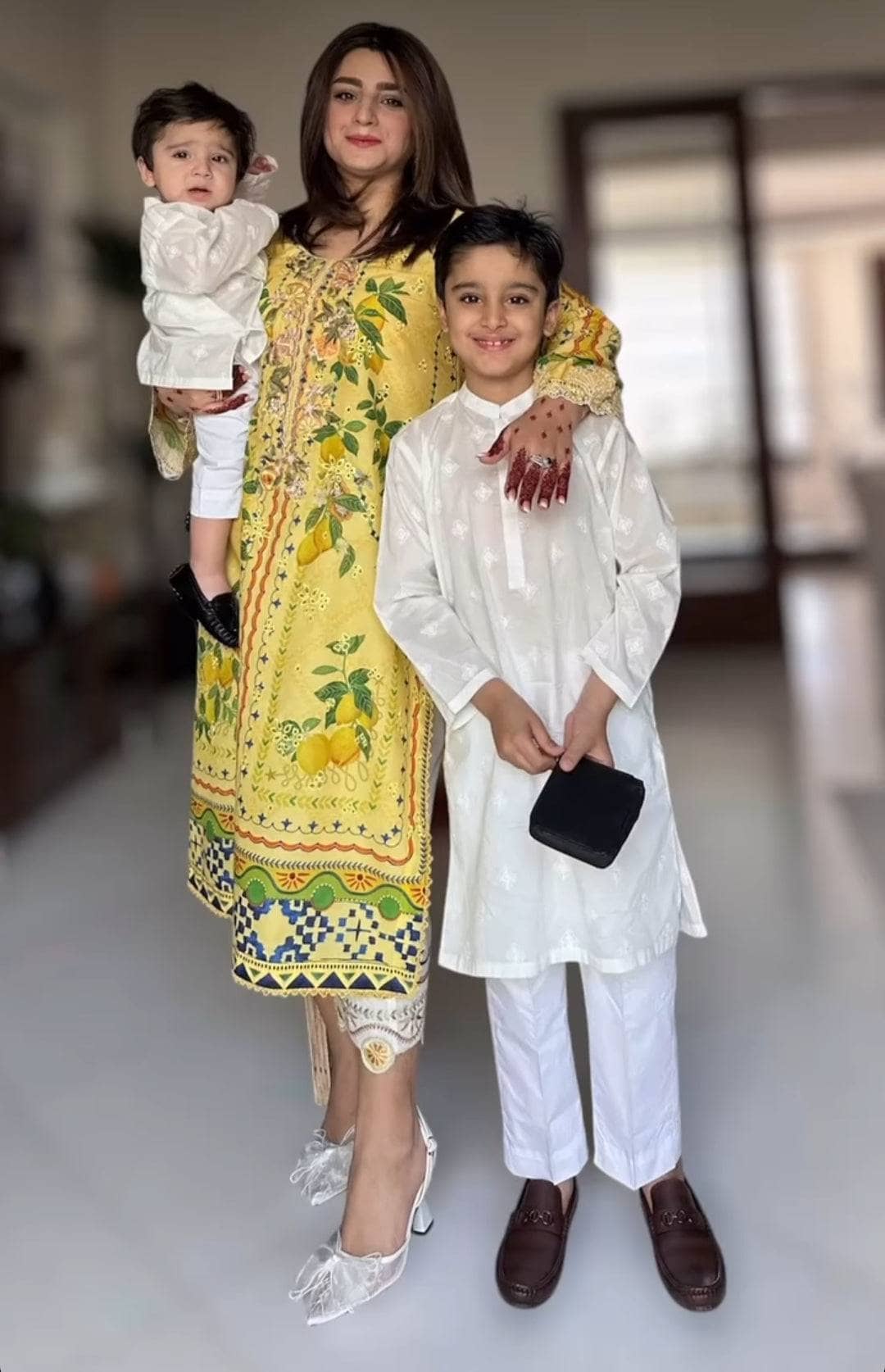 img_zaha_lawn_awwal_boutique