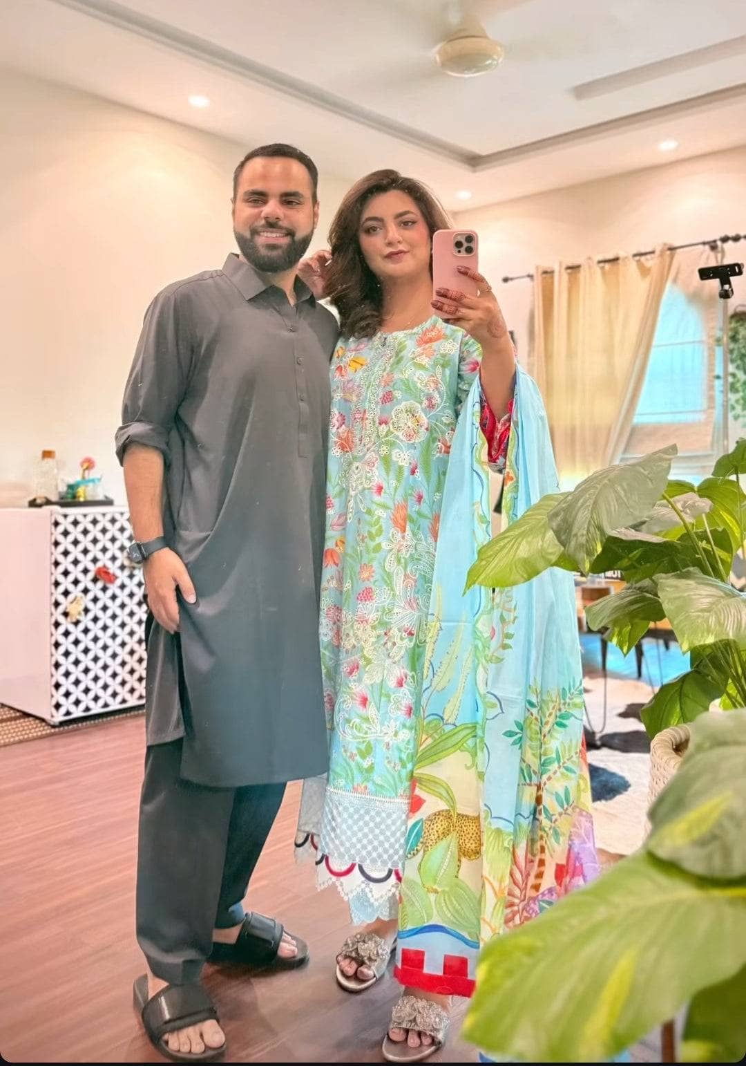 img_zaha_lawn_awwal_boutique