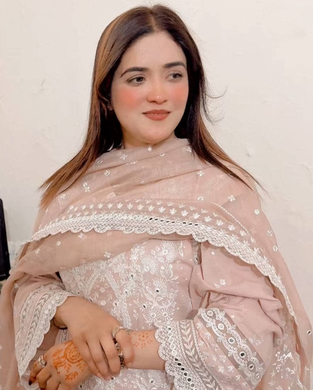 img_spotted_in_sobia_nazir_lawn_awwal_boutique