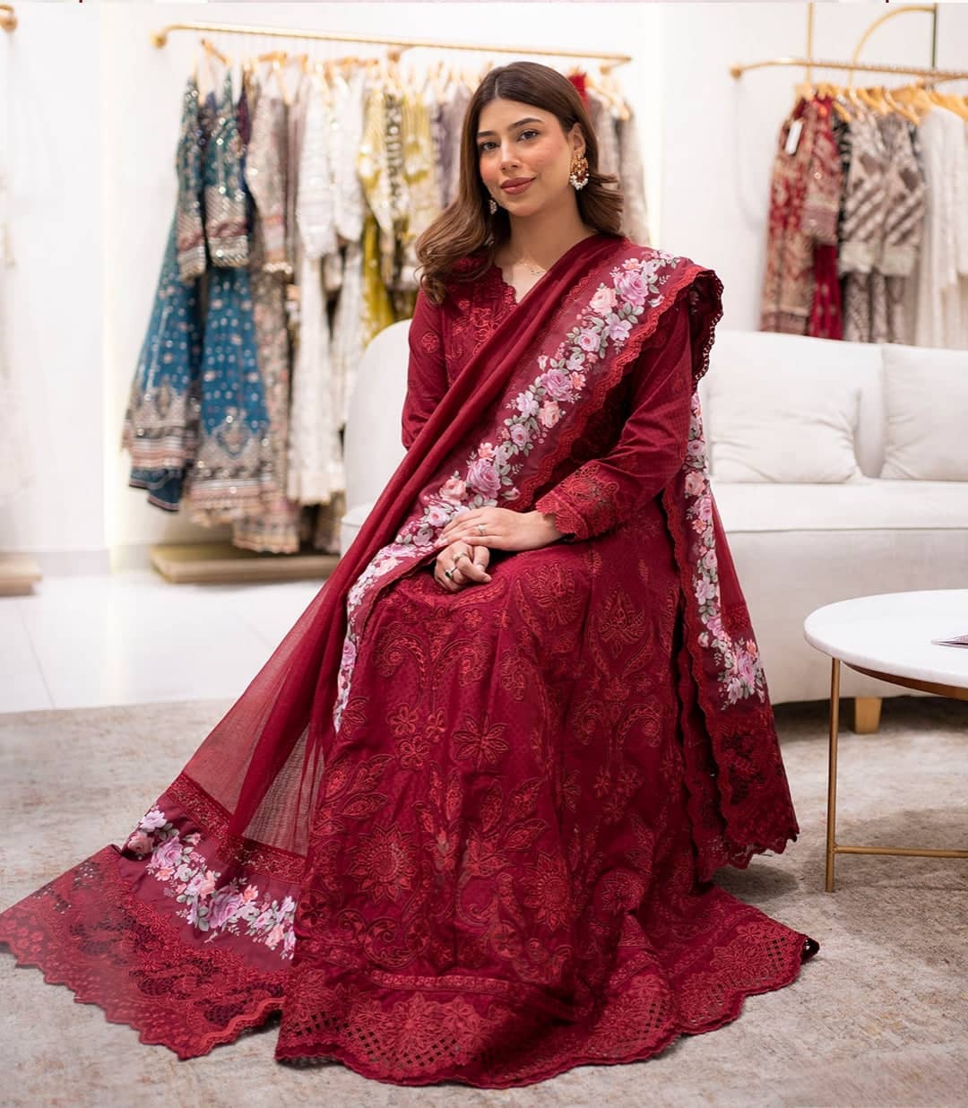 img_baroque_lawn_awwal_boutique