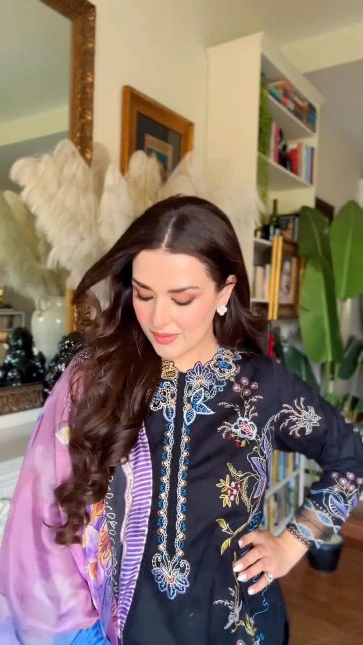 Spotted in Farah Talib Aziz Lawn/Belle Black/Black