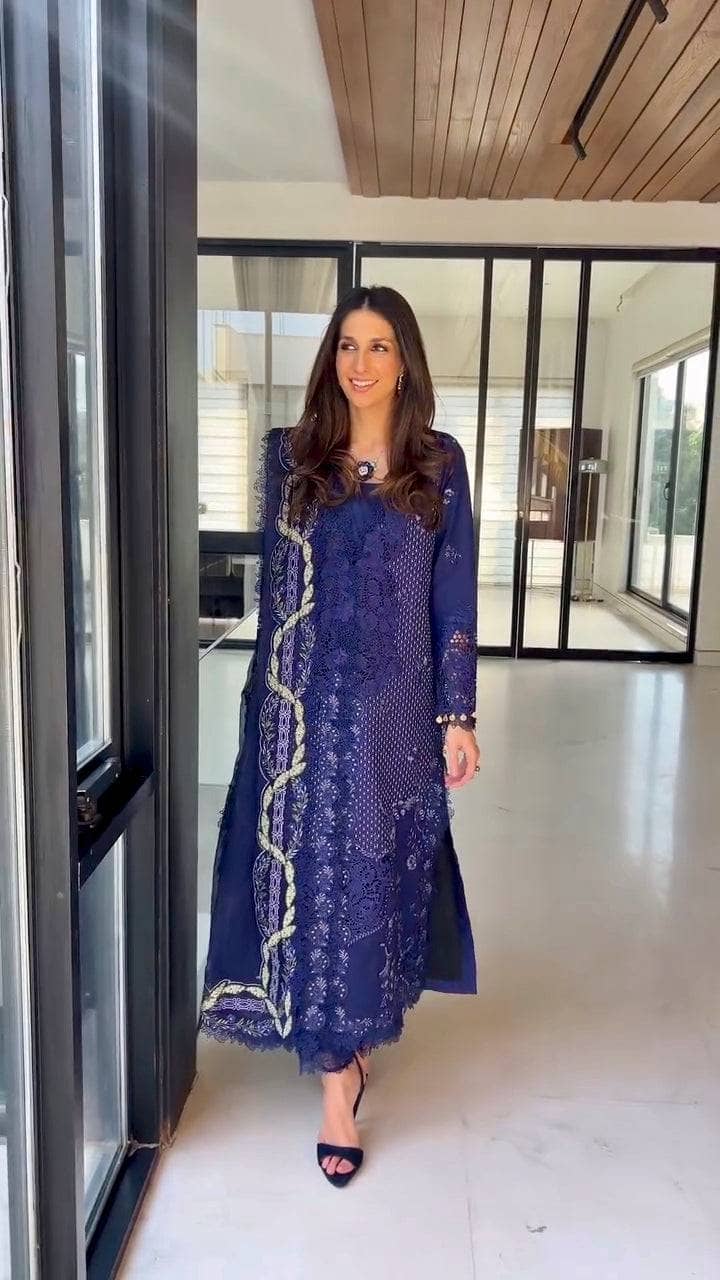 img_saira_shakira_lawn_awwal_boutique