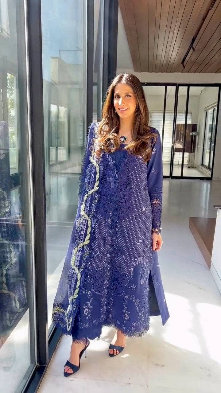 img_saira_shakira_lawn_awwal_boutique