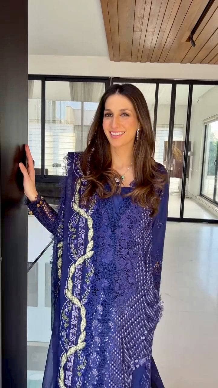 Spotted in Saira Shakira Lawn 25/Leyla-B/Azure