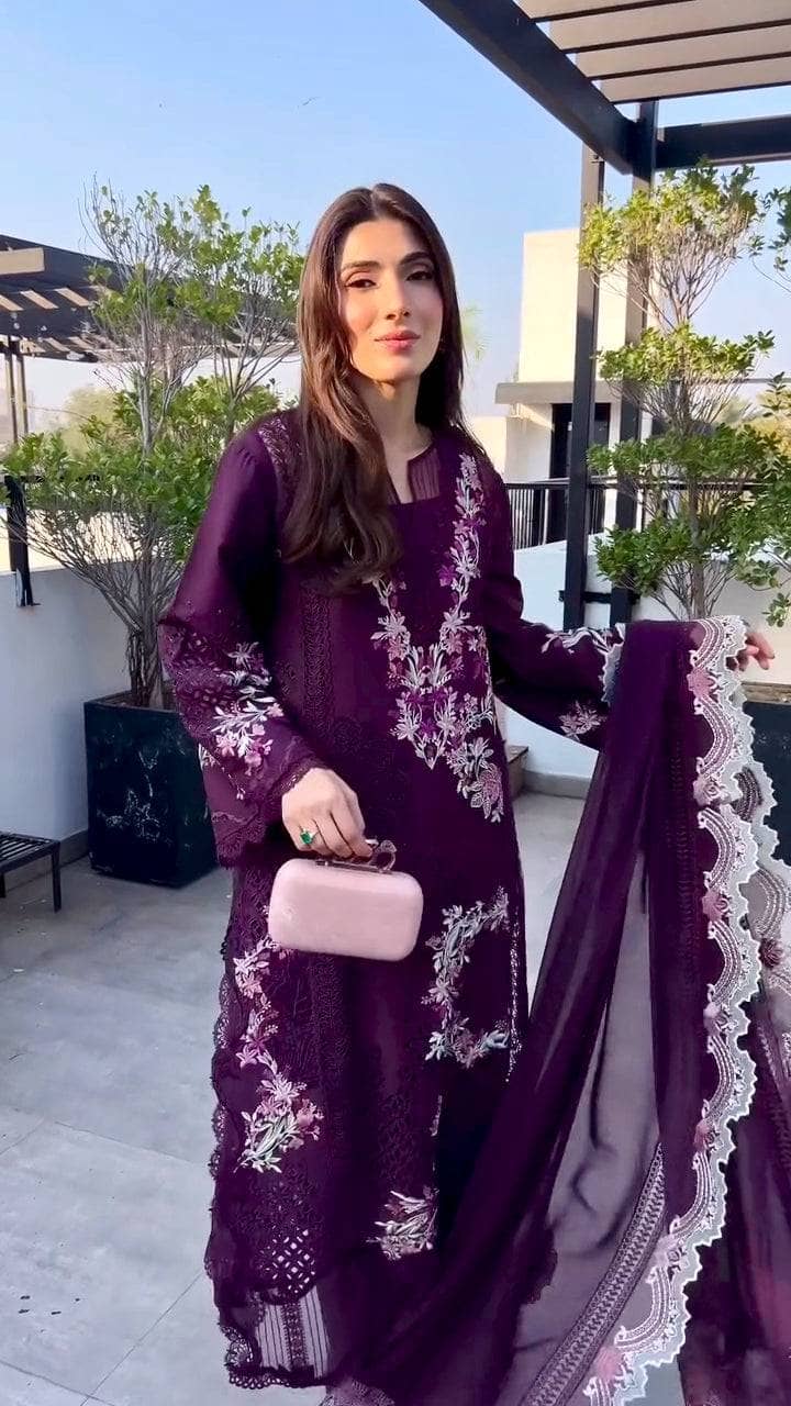 img_saira_shakira_lawn_awwal_boutique