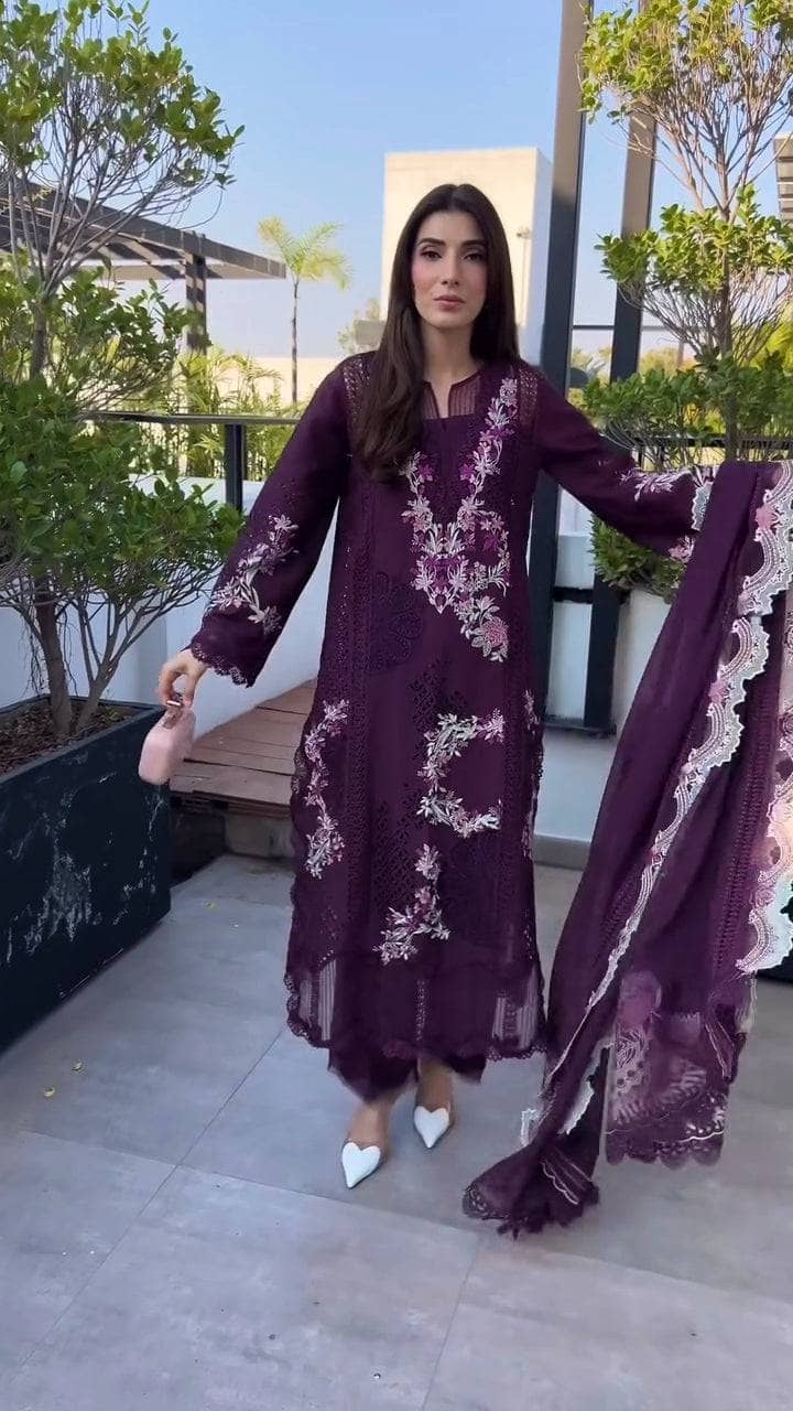 Spotted in Saira Shakira Lawn 25/25/Dahlia -B/Grape
