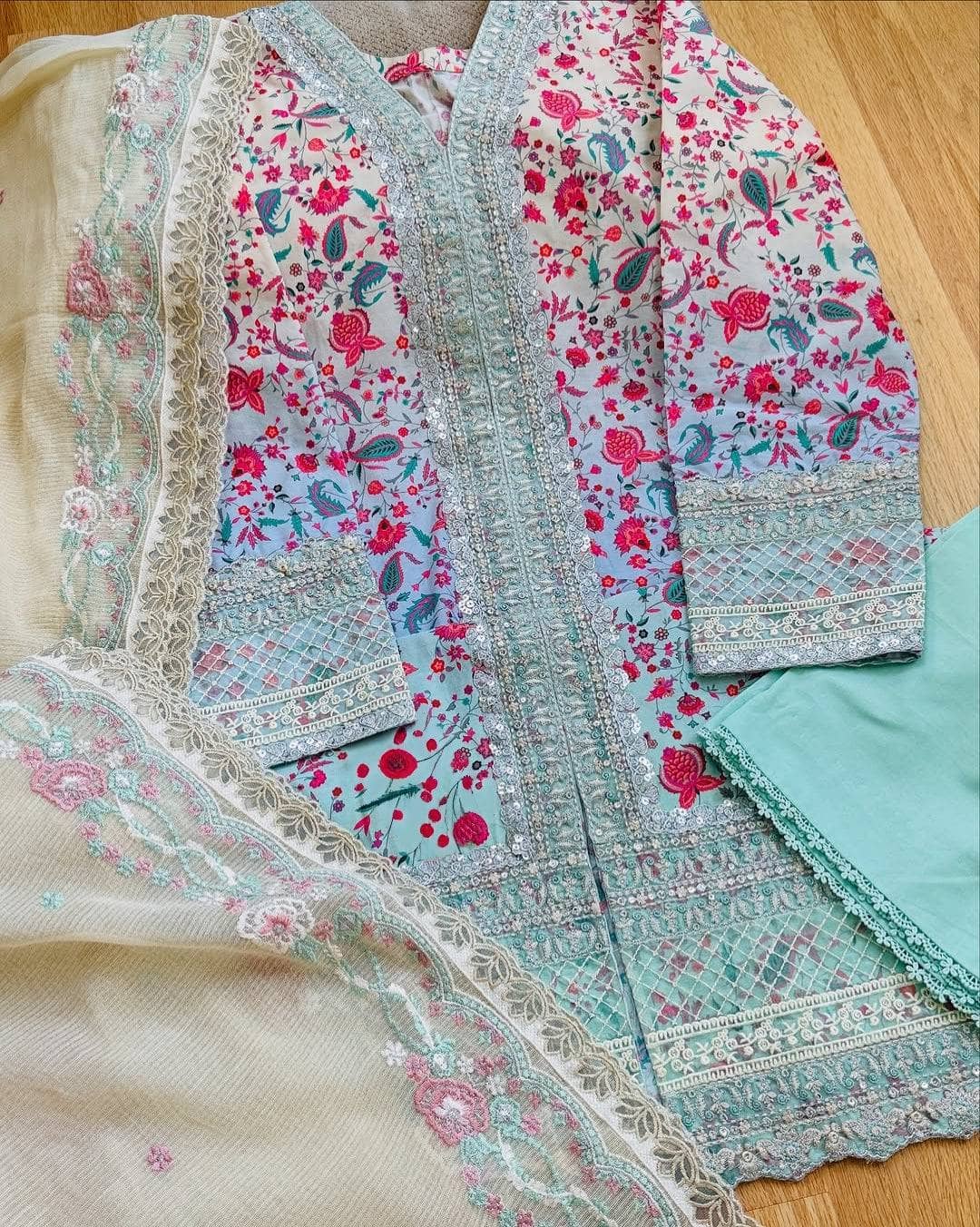 img_faiza_saqlain_awwal_boutique