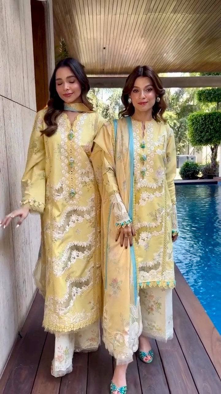 Spotted in Saira Shakira Lawn 25/SERENA-A/Macroon/Silk Dupatta