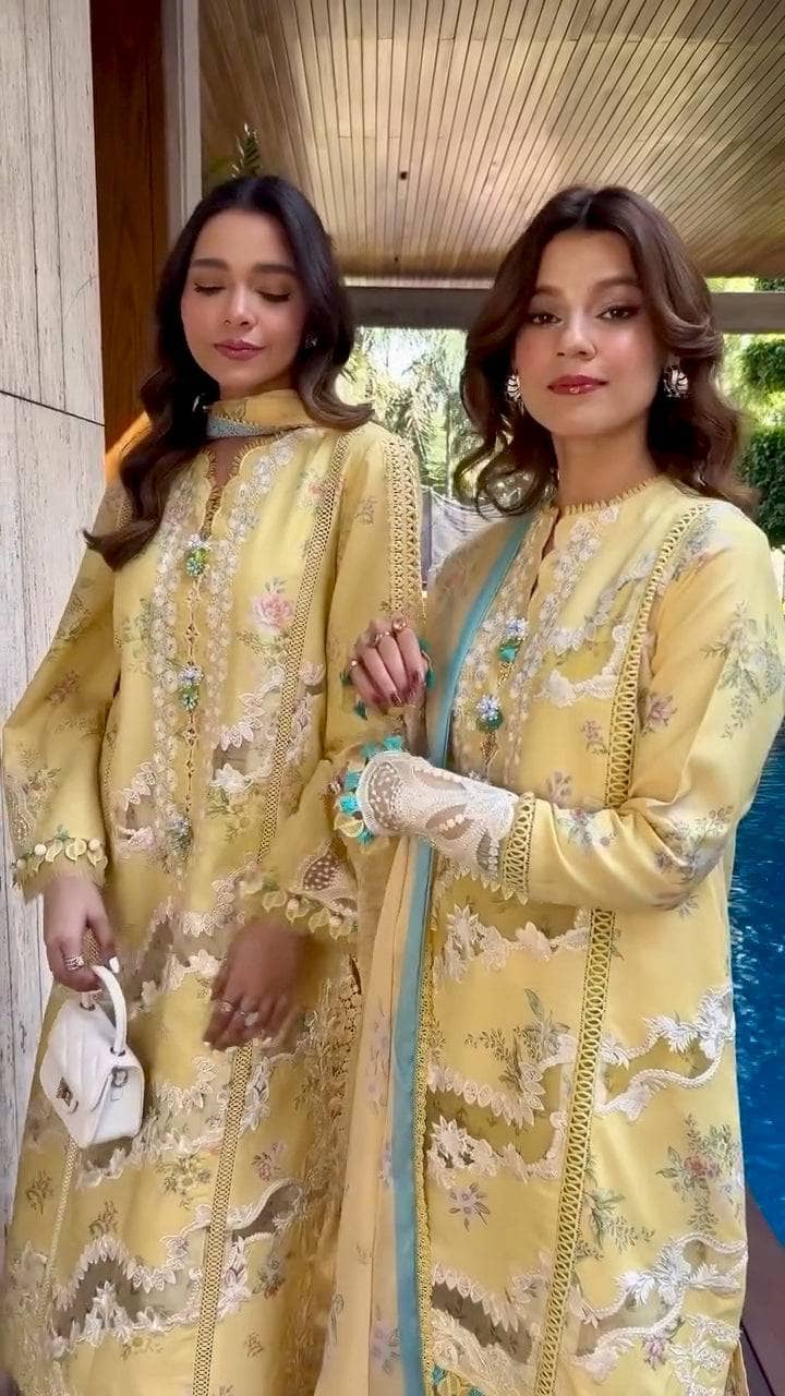 Spotted in Saira Shakira Lawn 25/SERENA-A/Macroon/Silk Dupatta
