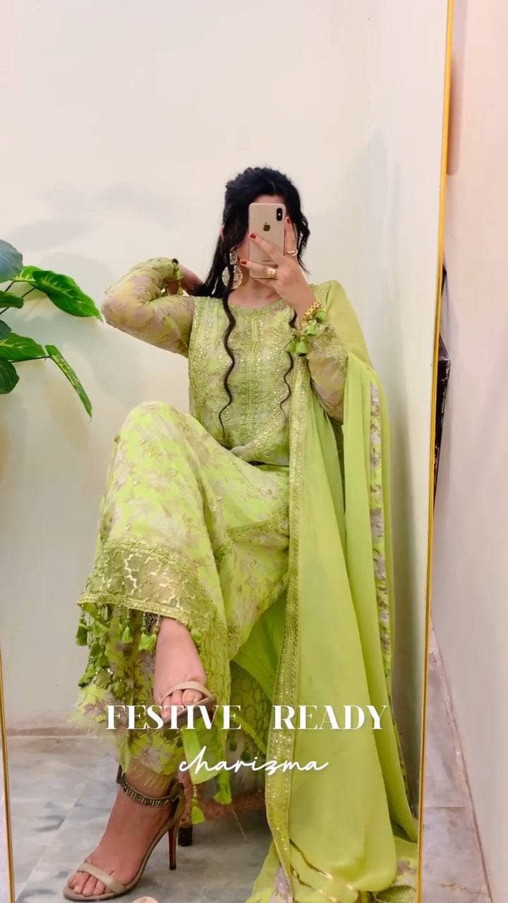 Spotted in Charizma Vasal Chiffon 25/Vol 3/VSL25-18