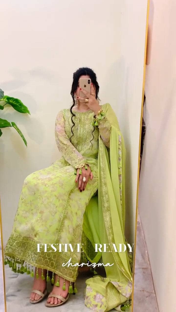 Spotted in Charizma Vasal Chiffon 25/Vol 3/VSL25-18