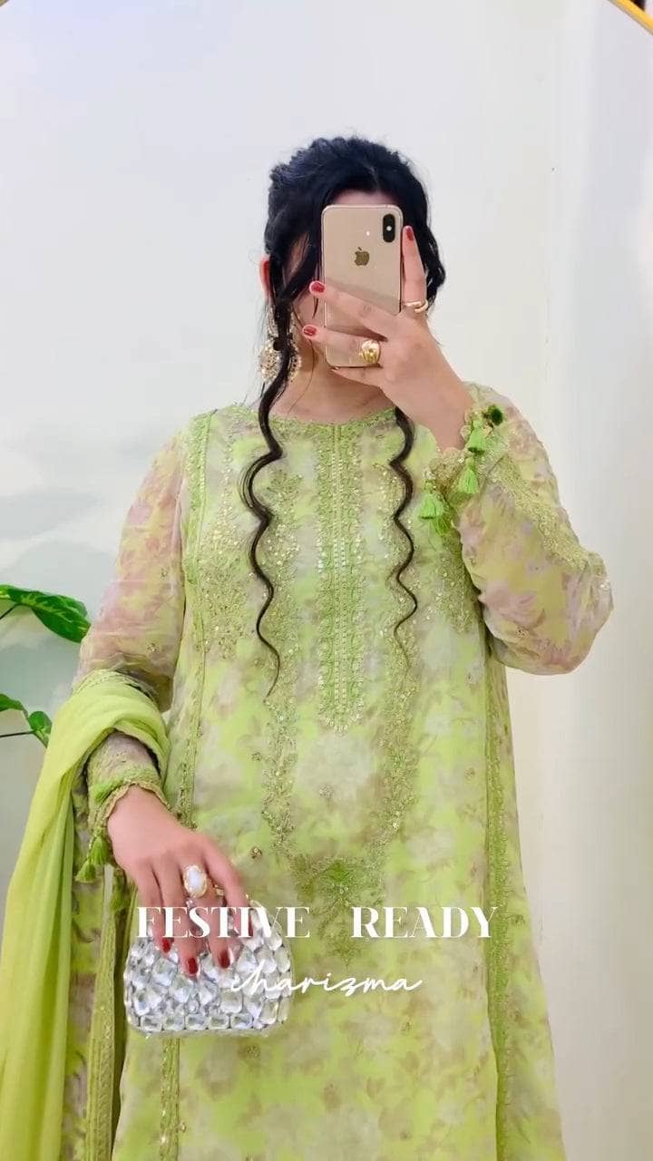 Spotted in Charizma Vasal Chiffon 25/Vol 3/VSL25-18