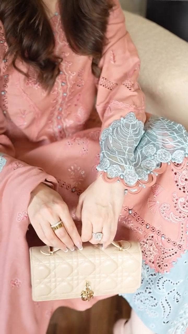 Spotted in Qalamkar Q Line Linen 25/Faye/KL 10