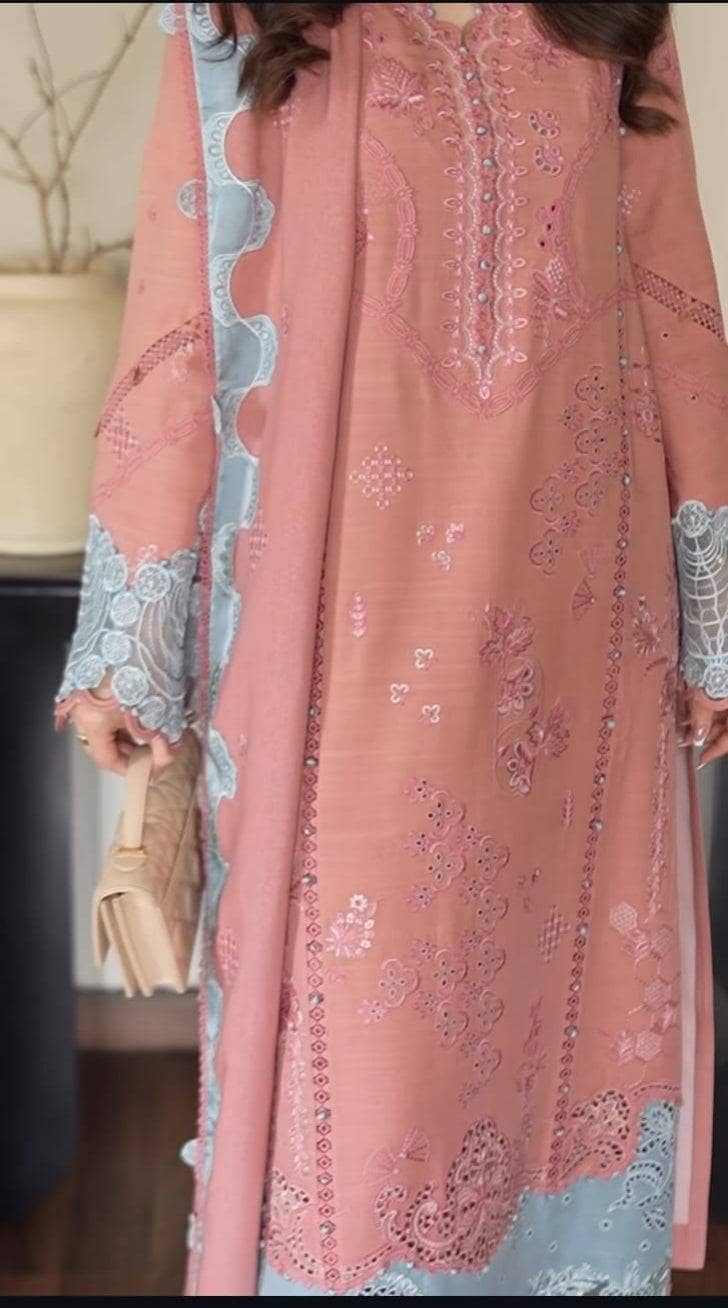 Spotted in Qalamkar Q Line Linen 25/Faye/KL 10