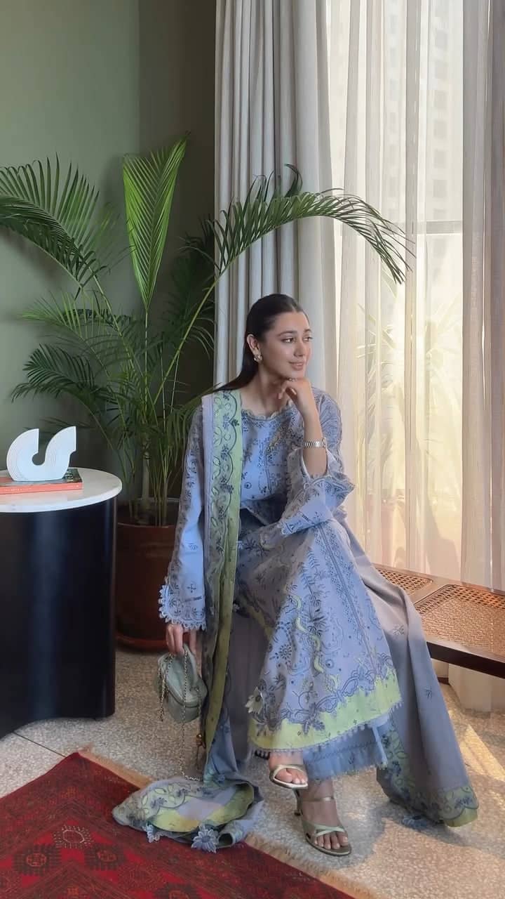 img_spotted_in_b_qalamkar_q_line_linen_awwal_boutique