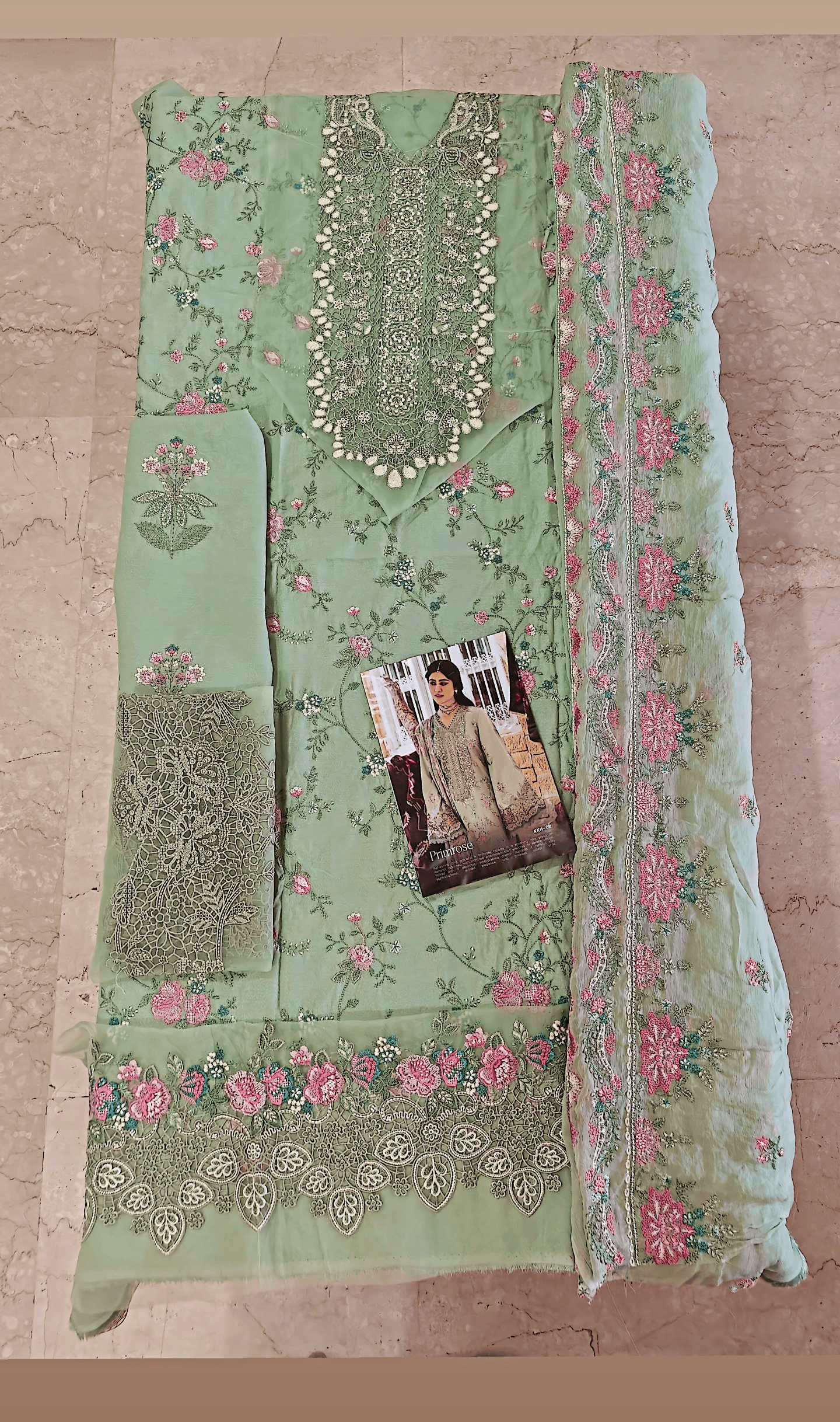 img_kahf_karandi_awwal_boutique