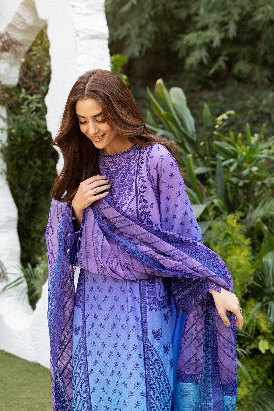 img_sobia_nazir_lawn_25_awwal_boutique