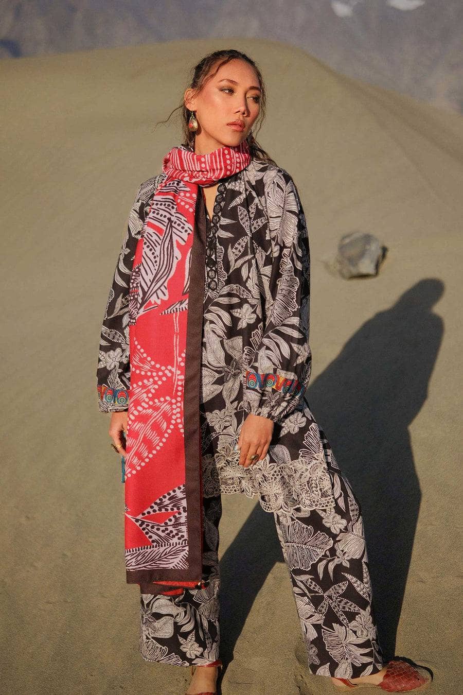 img_maria_b_m_basics_awwal_boutique