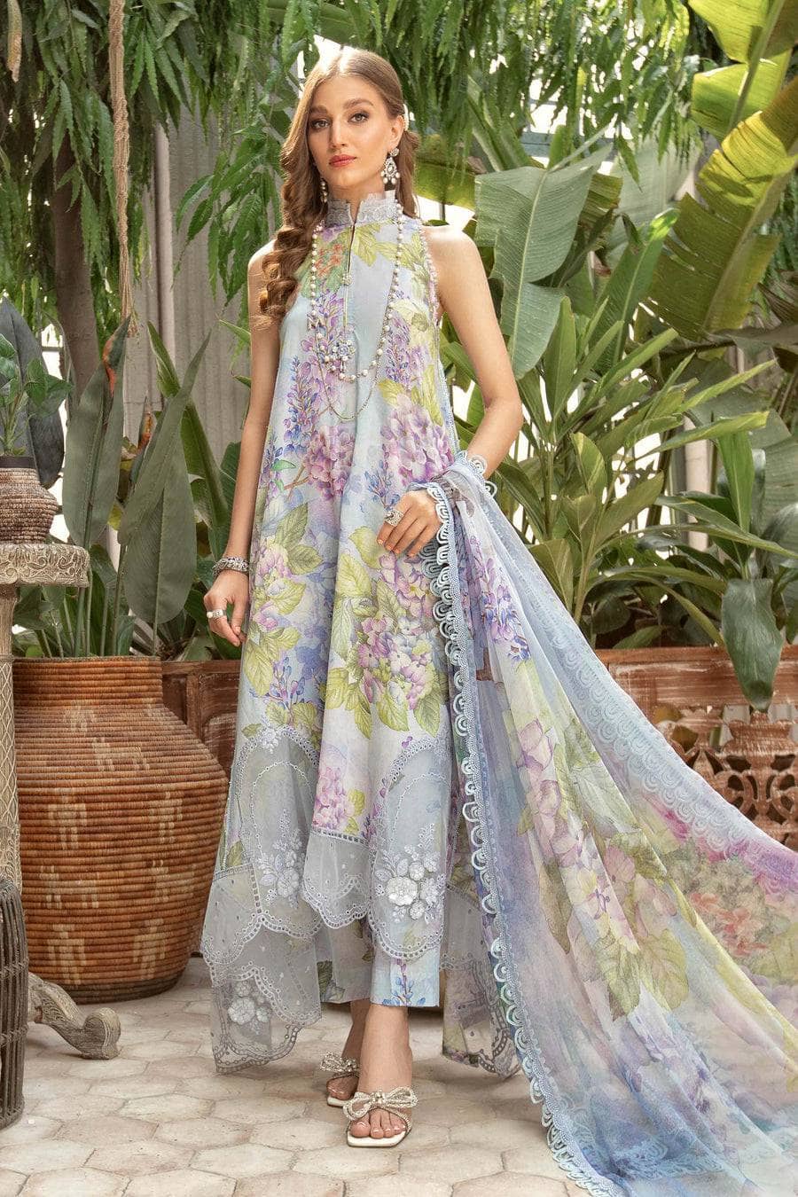 img_maria_b_m_prints_lawn_23_awwal_boutique