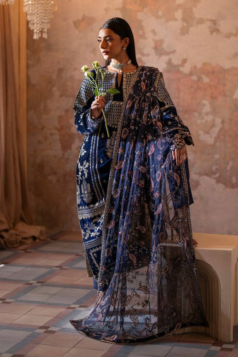 img_emaan_adeel_velvet_awwal_boutique