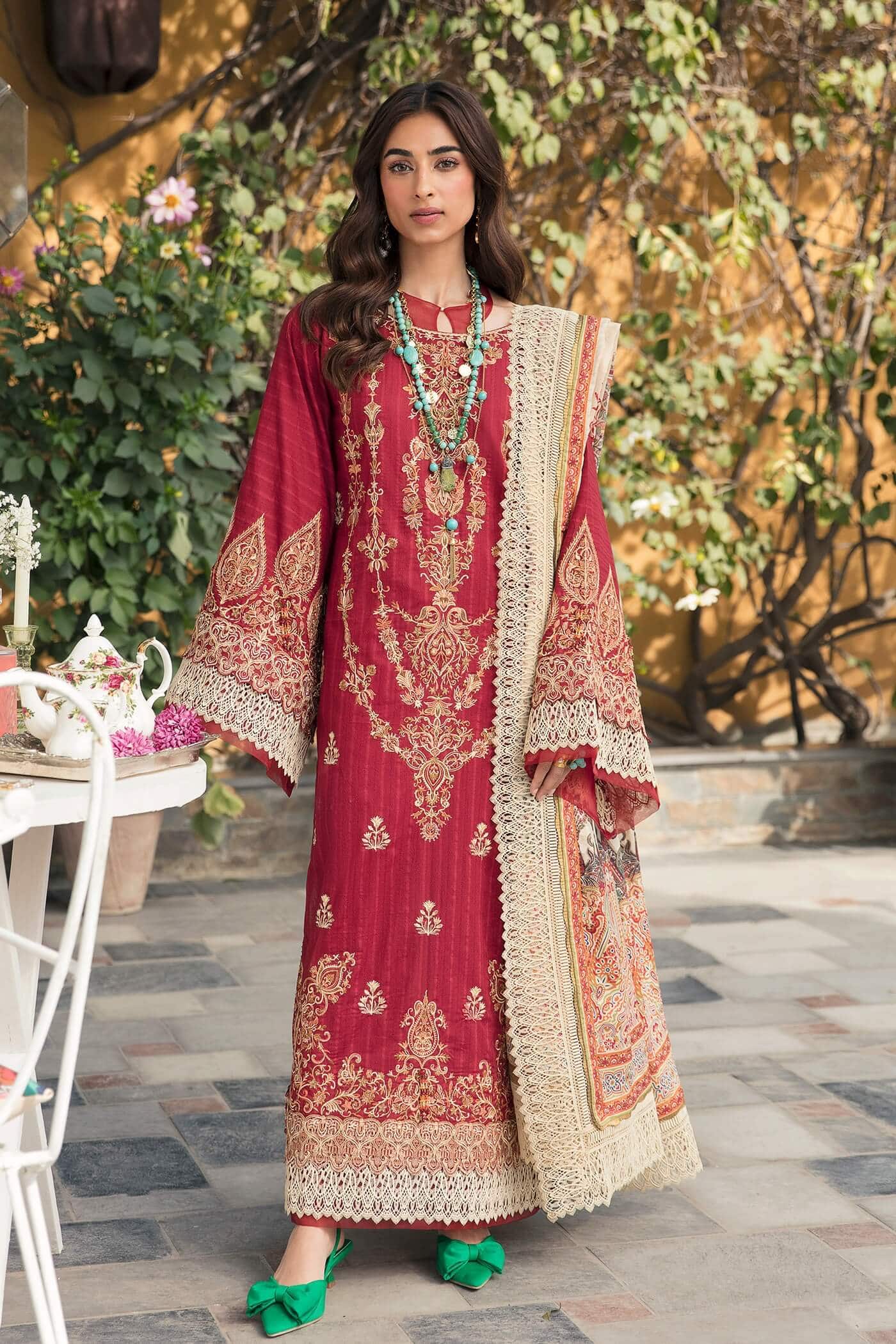 img_nilofer_shahid_lawn_23_awwal_boutique