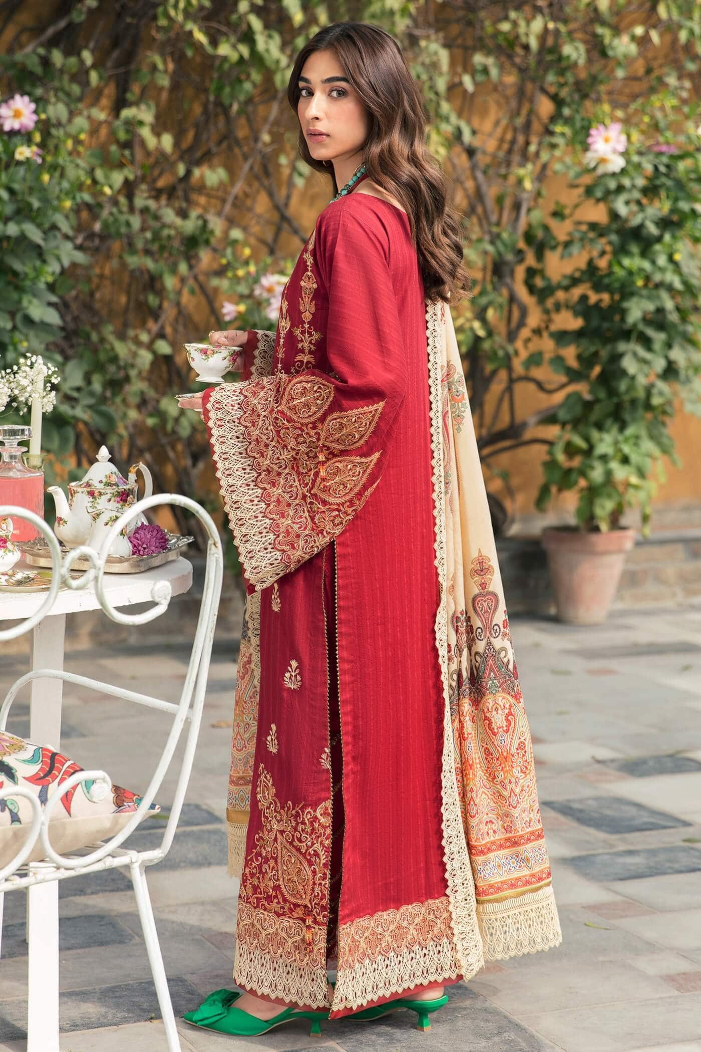 img_nilofer_shahid_lawn_23_awwal_boutique