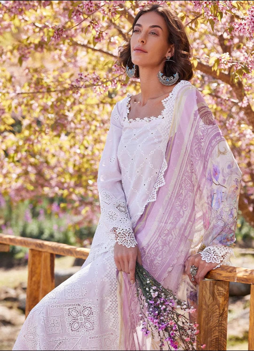 img_lawnkari_lawn_23_awwal_boutique