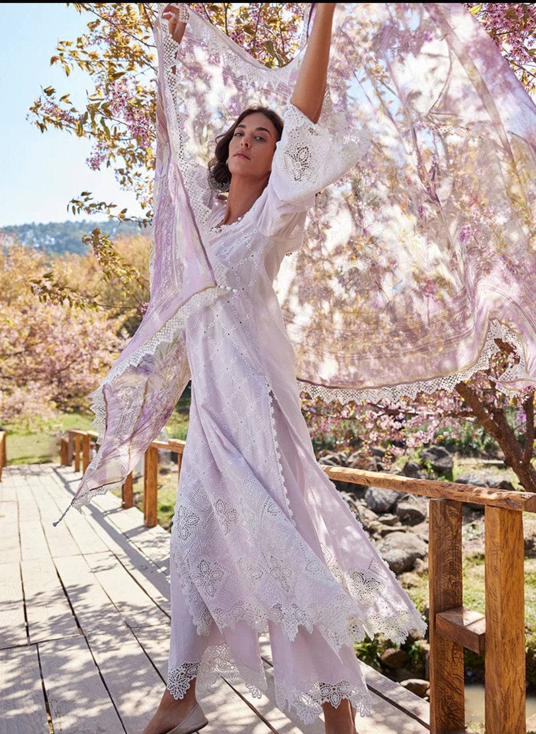 img_lawnkari_lawn_23_awwal_boutique