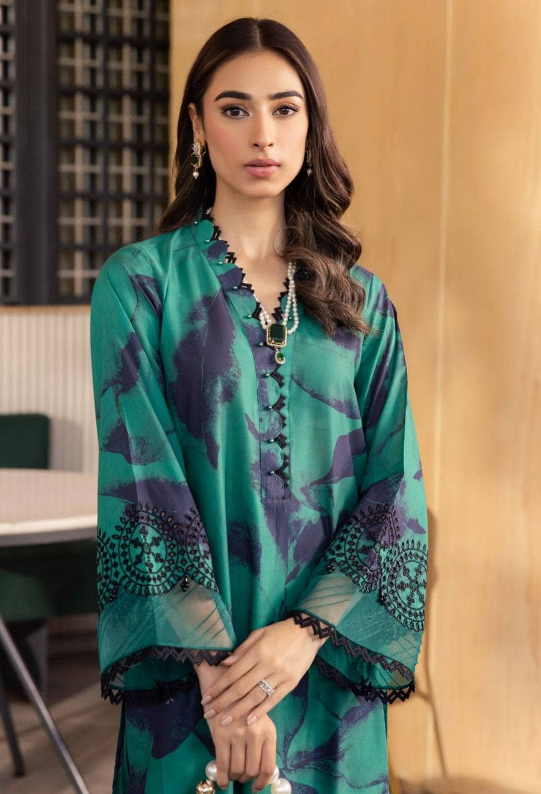 img_nureh_ballerina_chinakari_lawn_awwal_boutique