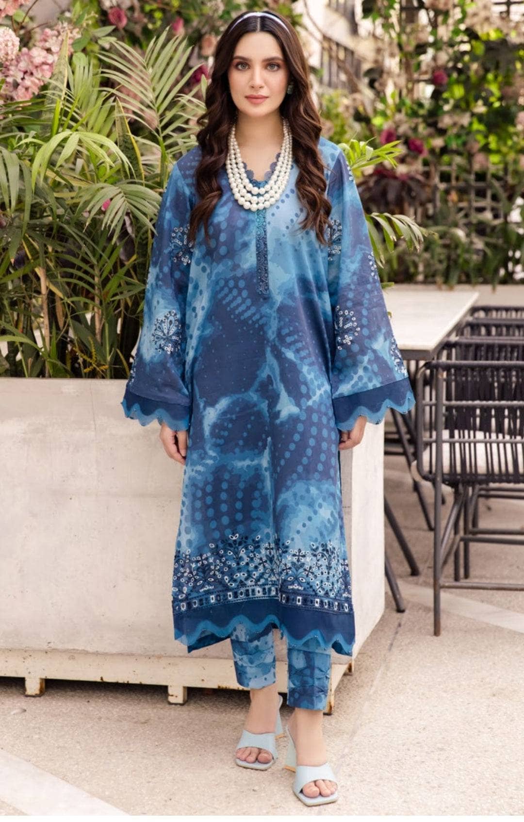 img_nureh_ballerina_chinakari_lawn_awwal_boutique