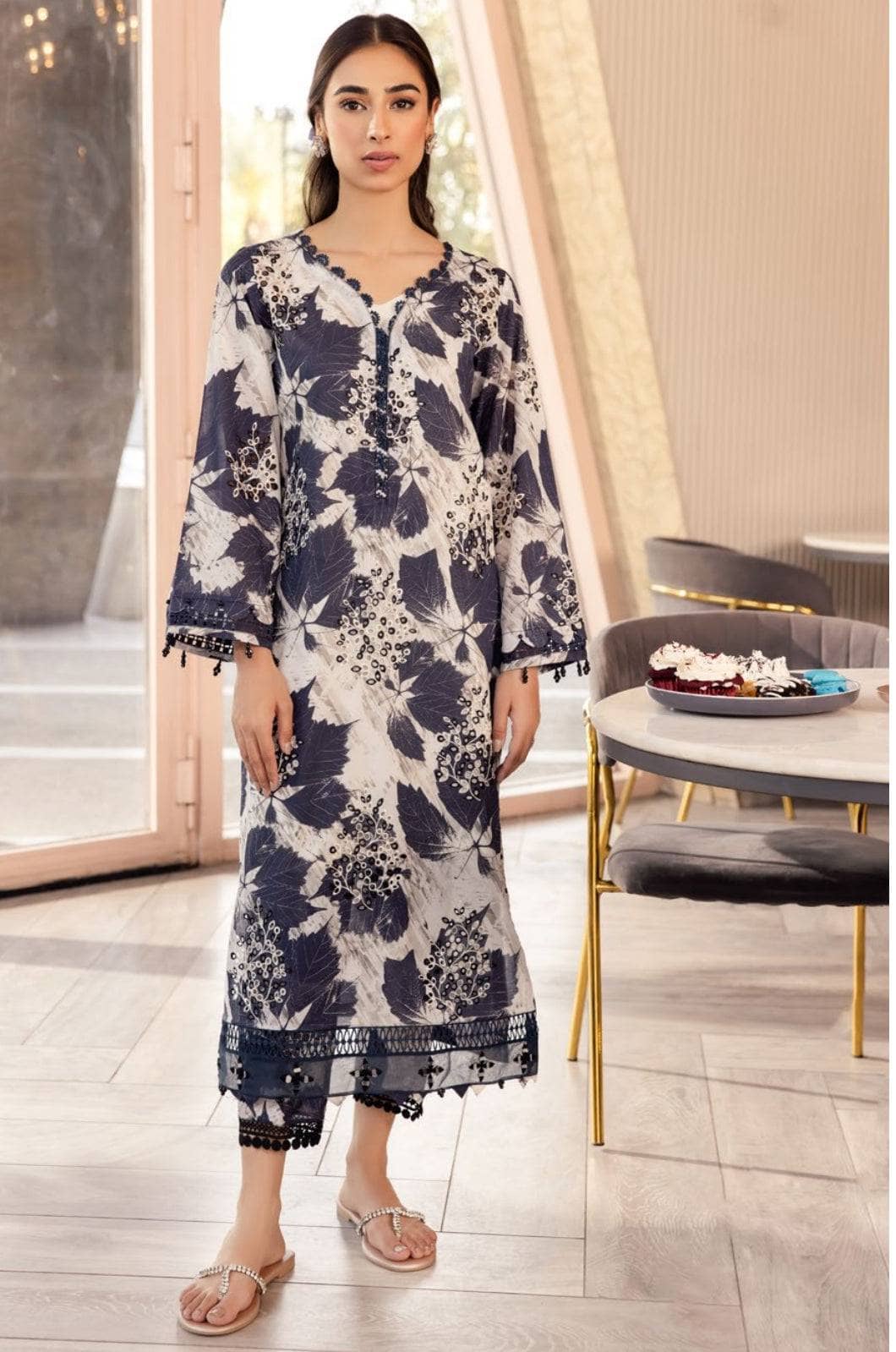 img_nureh_ballerina_chinakari_lawn_awwal_boutique