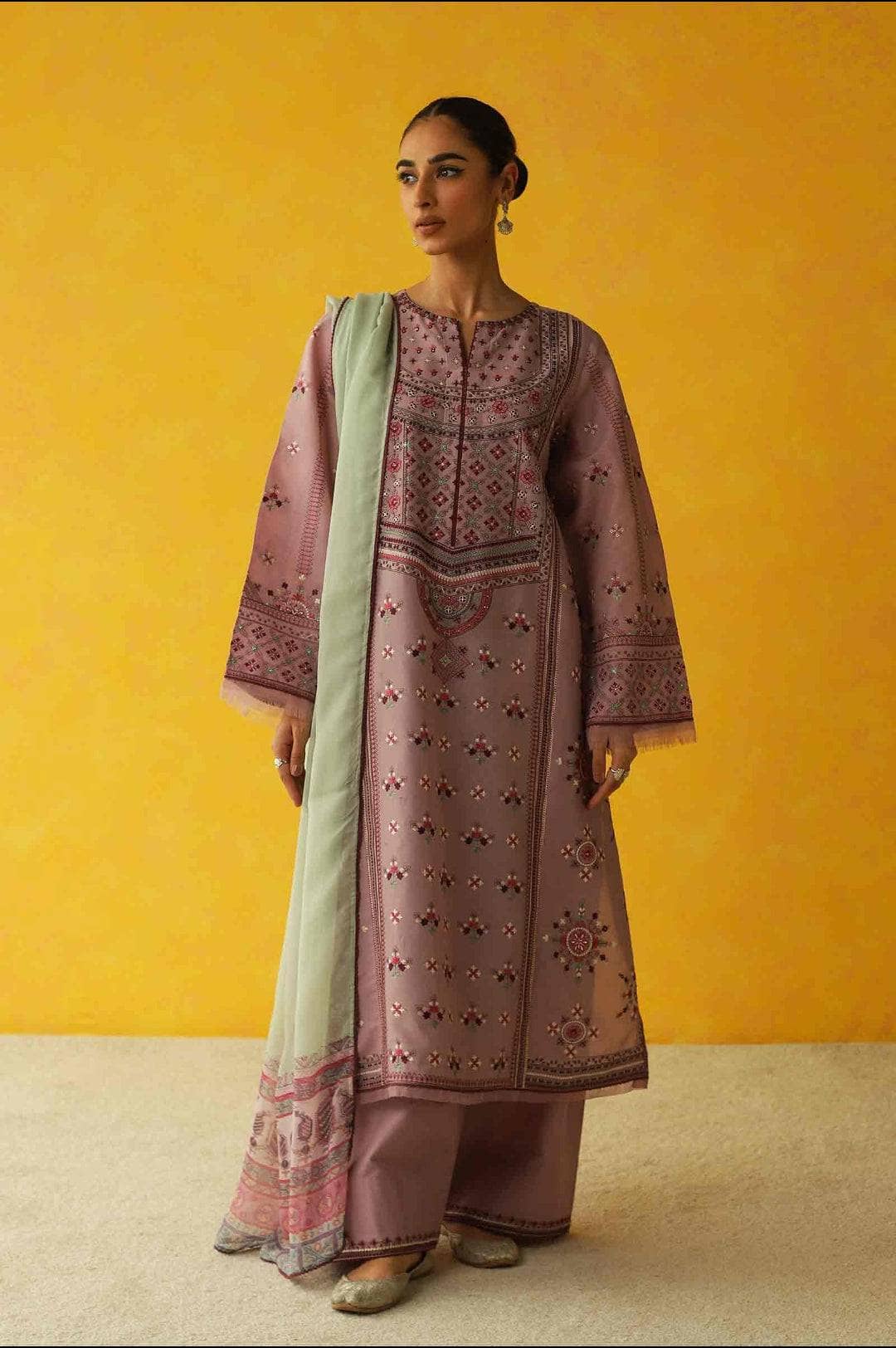 img_zara_shahjahan_lawn_23_awwal_boutique