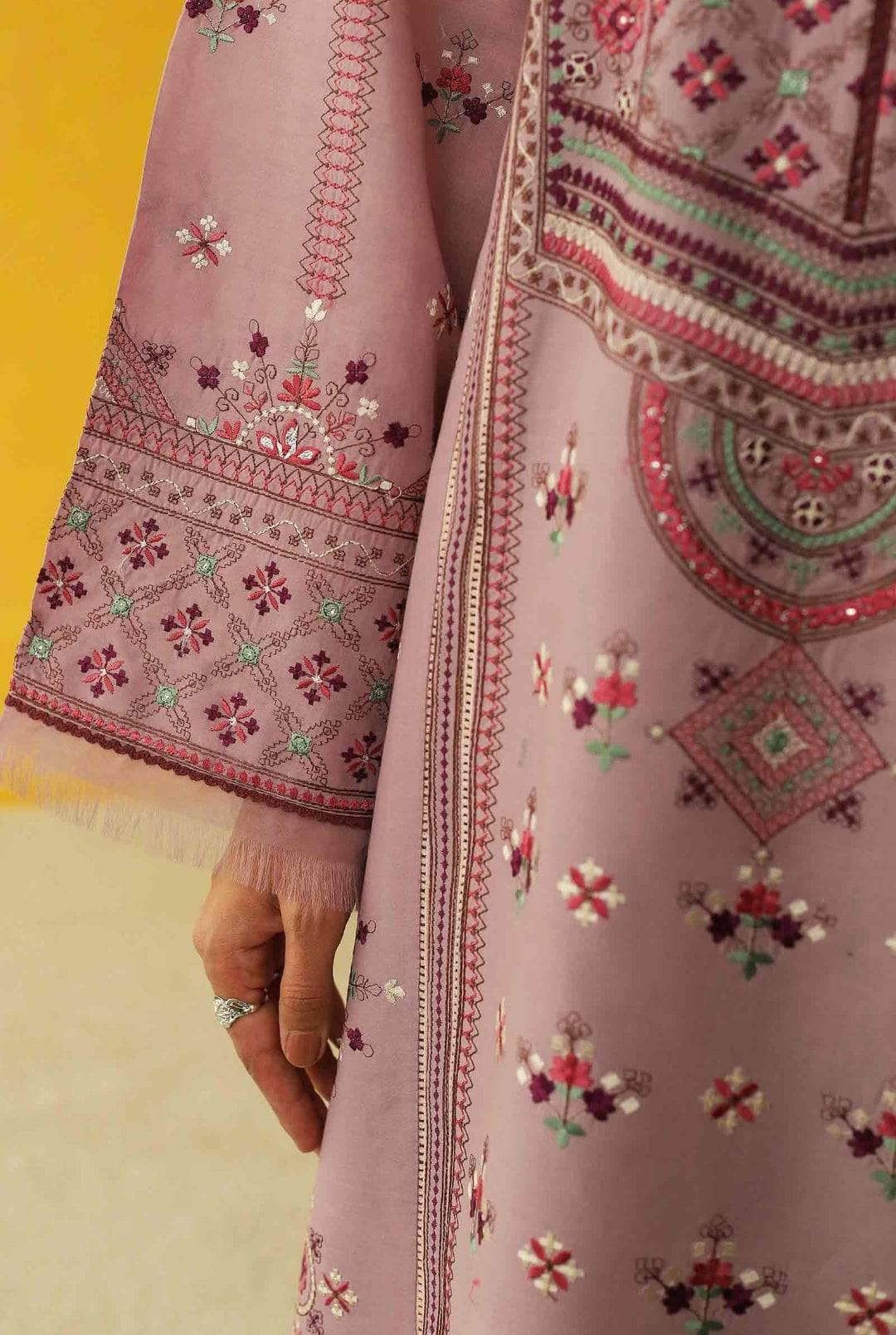 img_zara_shahjahan_lawn_23_awwal_boutique