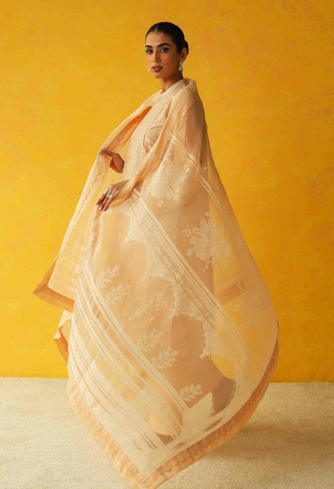 img_zara_shahjahan_lawn_23_awwal_boutique