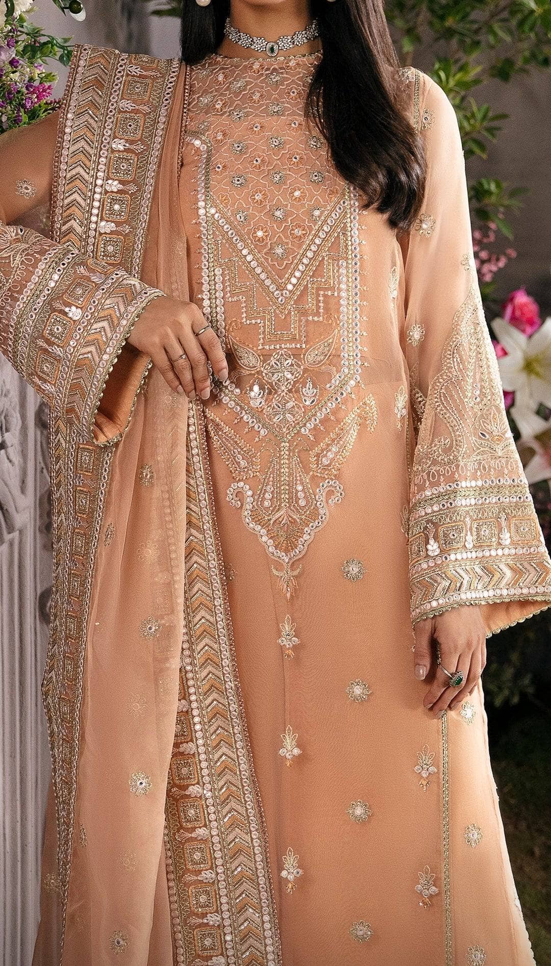 img_afrozeh_la_fuchsia_chiffon_awwal_boutique