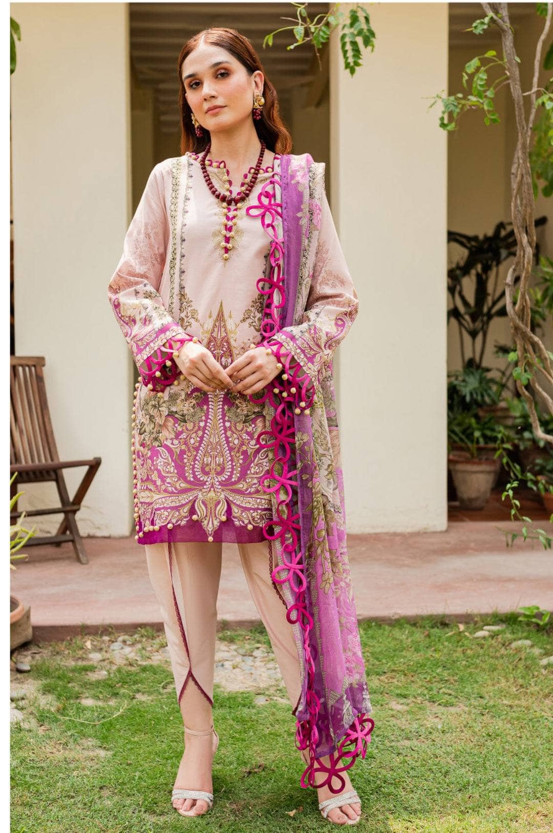 img_firdous_lawn_awwal_boutique