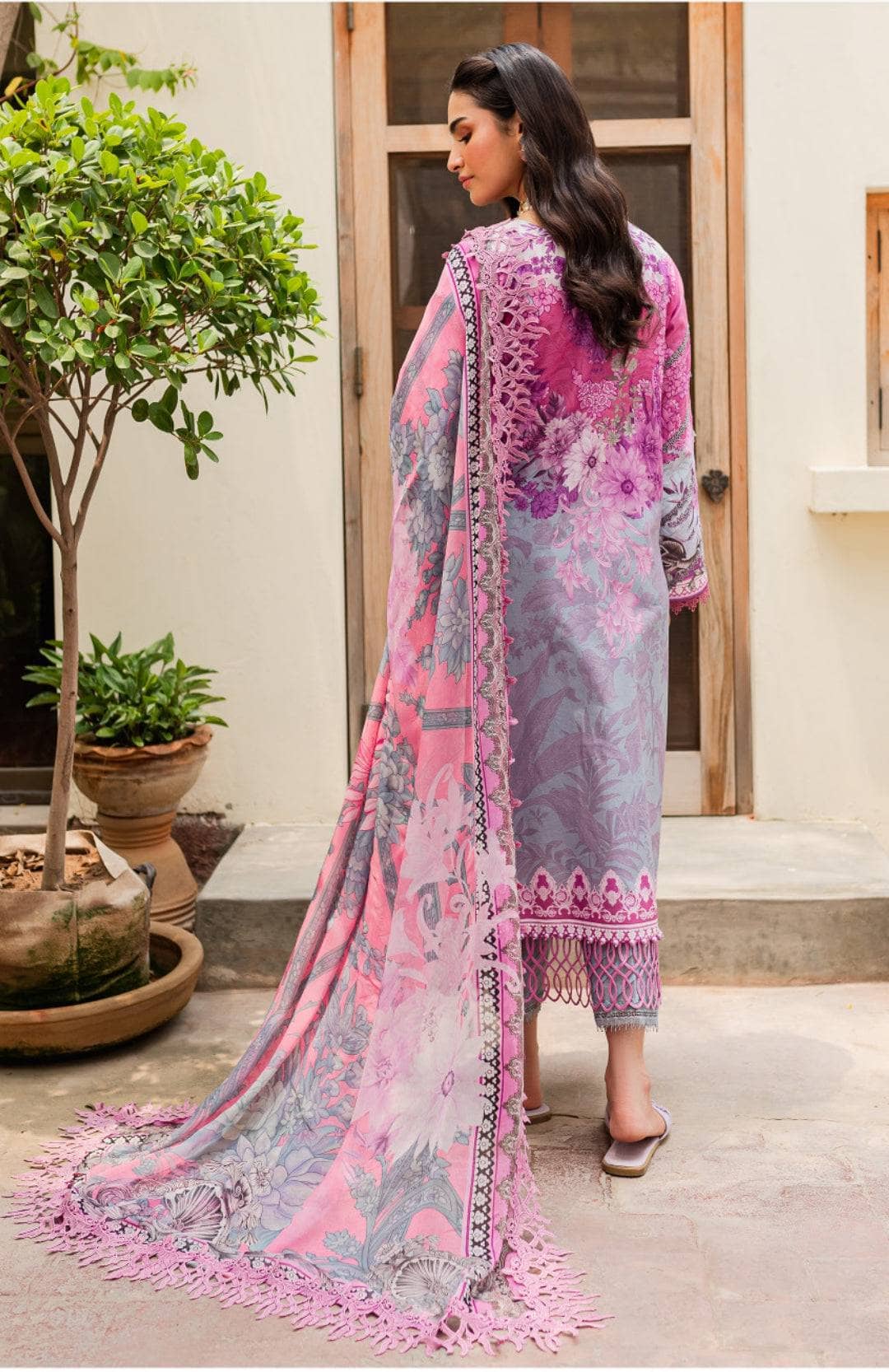 img_firdous_lawn_awwal_boutique