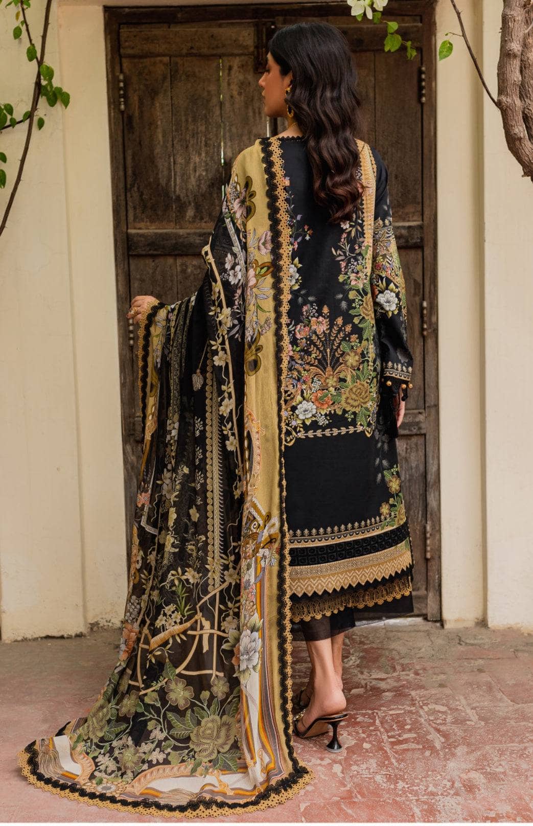img_firdous_lawn_awwal_boutique