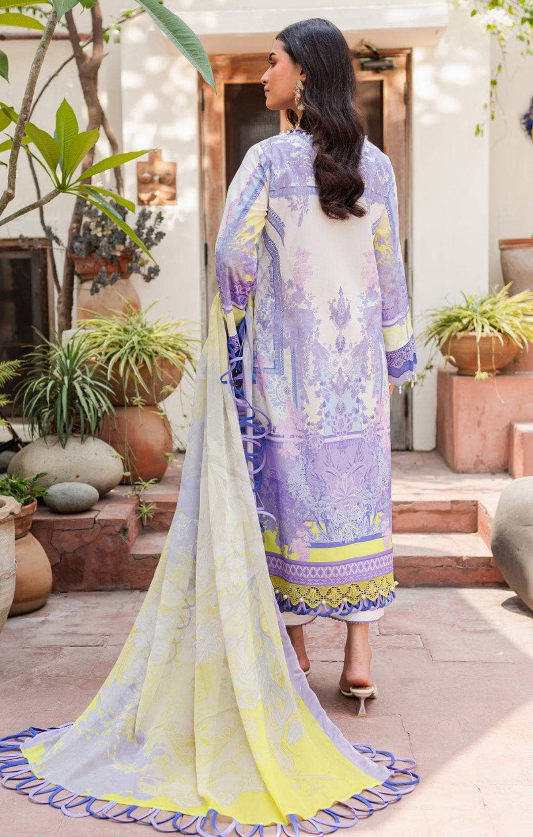 img_firdous_lawn_awwal_boutique