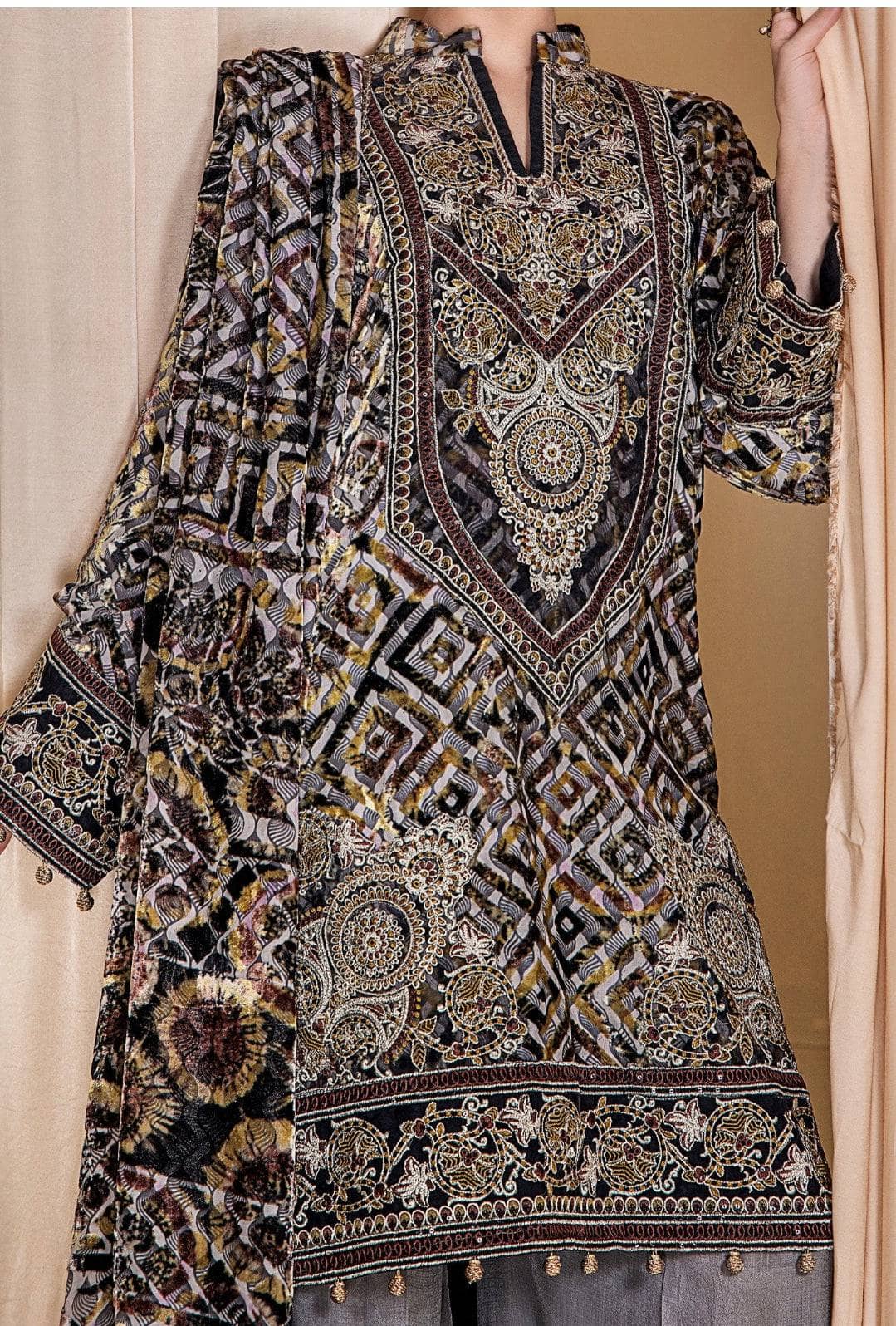 img_adans_libas_velvet_palachi_awwal_boutique