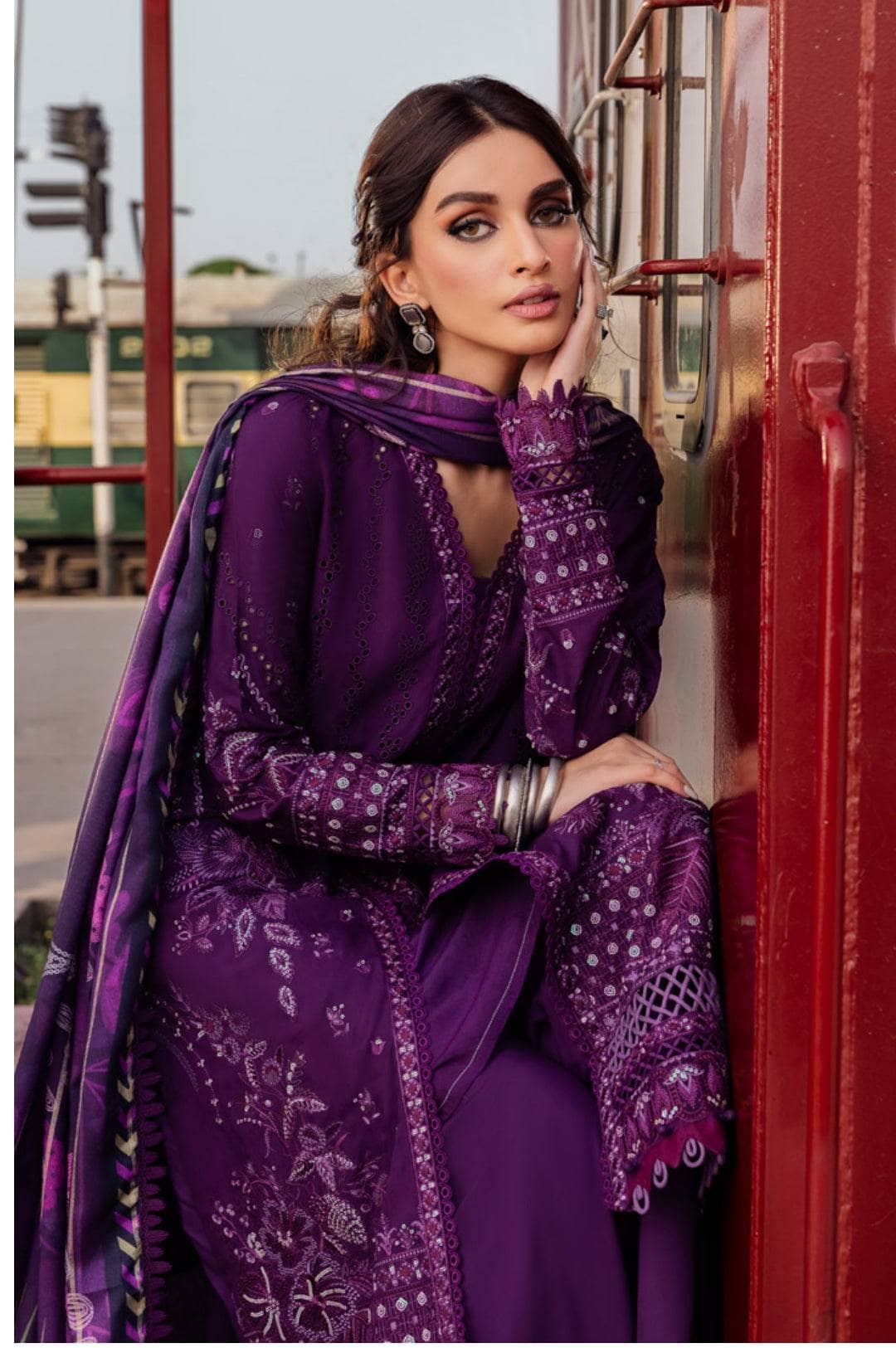 img_nureh_maya_linen_awwal_boutique