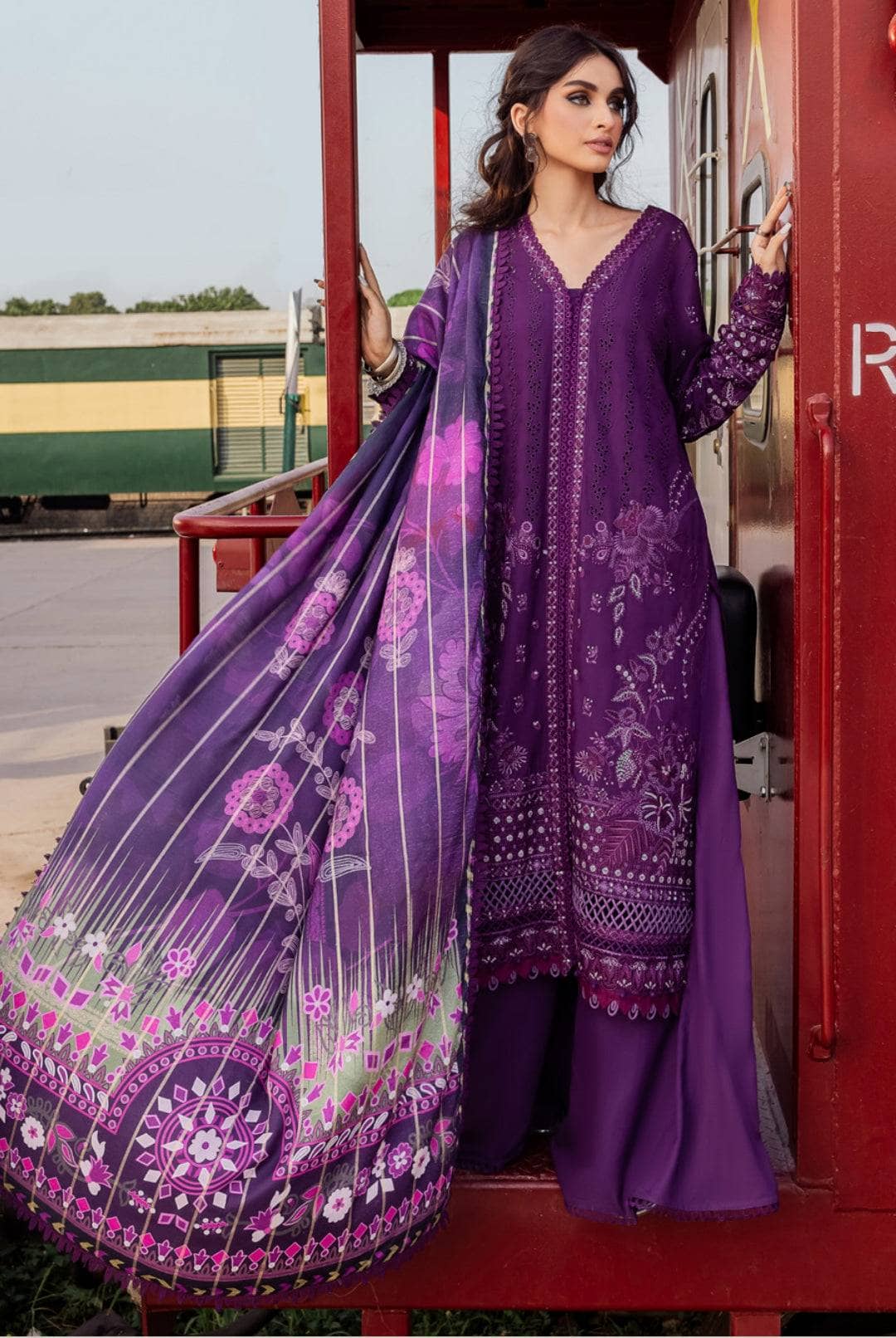 img_nureh_maya_linen_awwal_boutique