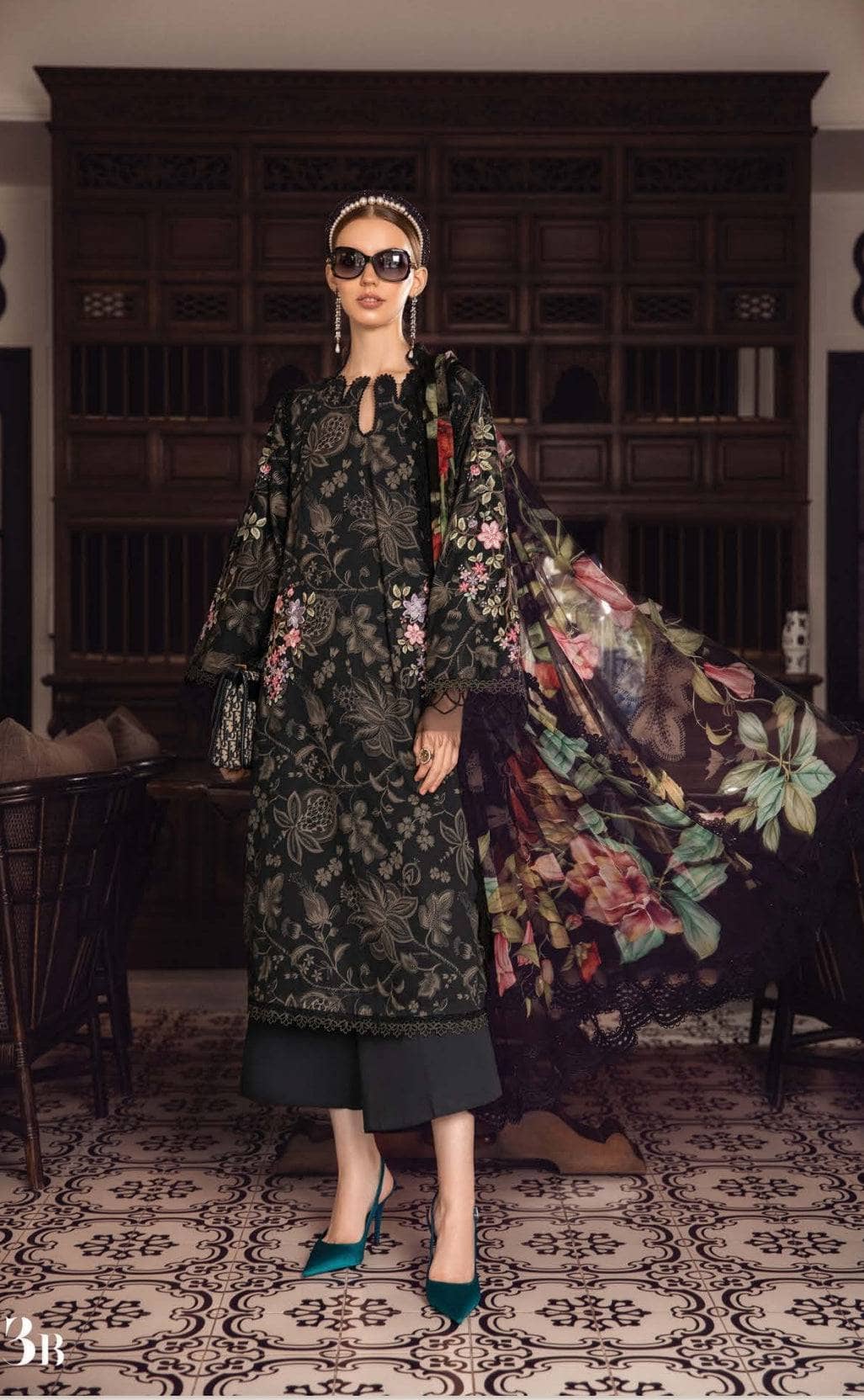 img_maria_b_m_prints_23_fall_winter_23_awwal_boutique