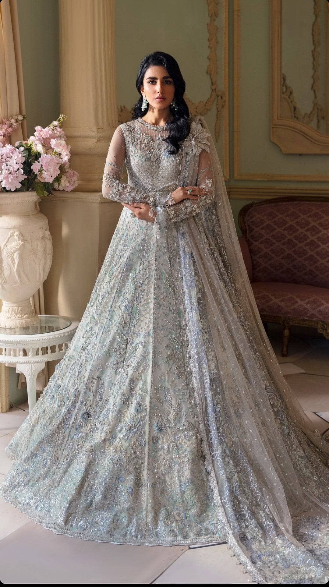 img_republic_womenswear_wedding_couture_awwal_boutique