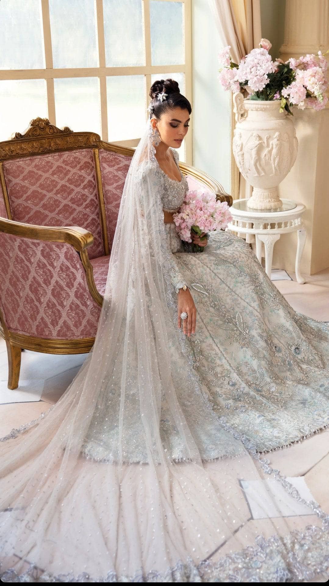 img_republic_womenswear_wedding_couture_awwal_boutique