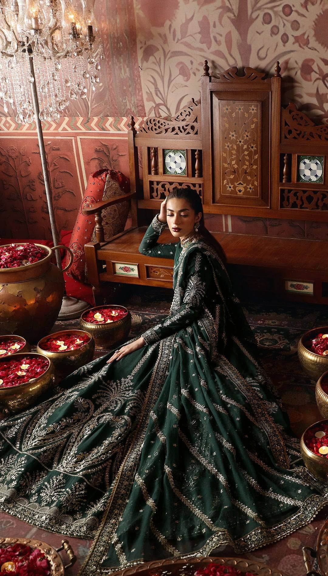 img_afrozeh_divani_silk_edit_23_awwal_boutique