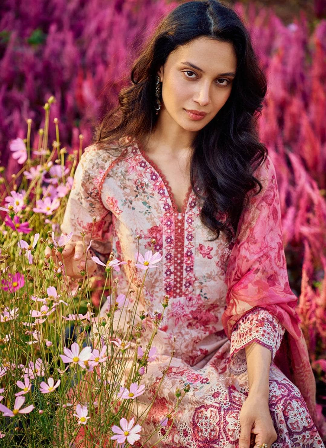 img_image_printkari_lawn_24_awwal_boutique